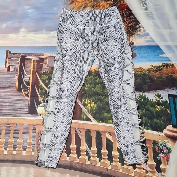 Good American Python Zig‎ Zag High Waist Leggings Size 2 NWT - Picture 3 of 11